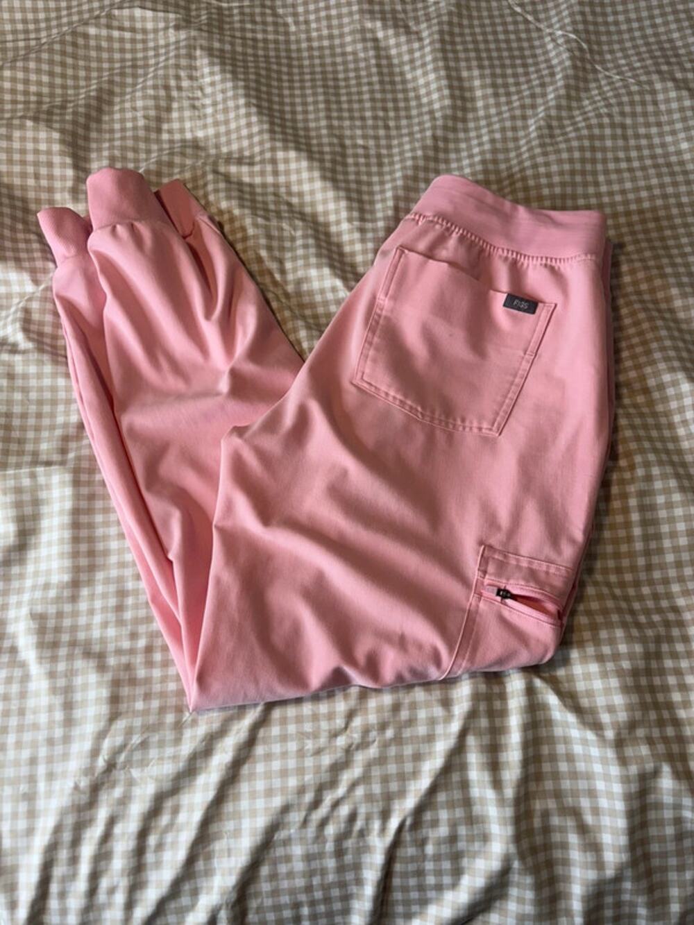 Figs Zamora Joggers in Fight Club Pink